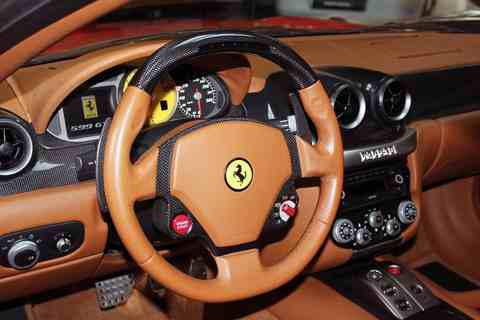 FERRARI AUTO